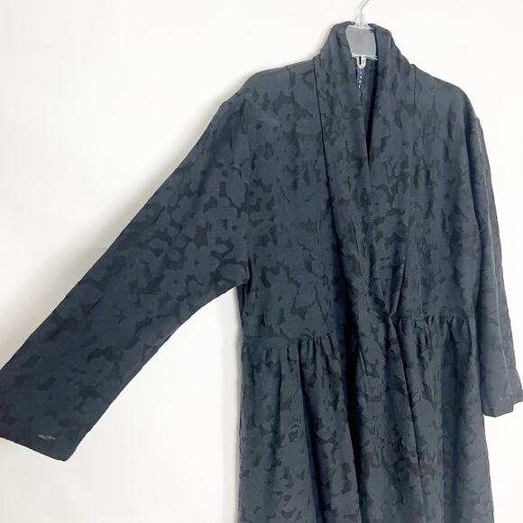 Luna Rae Lace Pleated Black Top Size Large - Picture 5 of 10